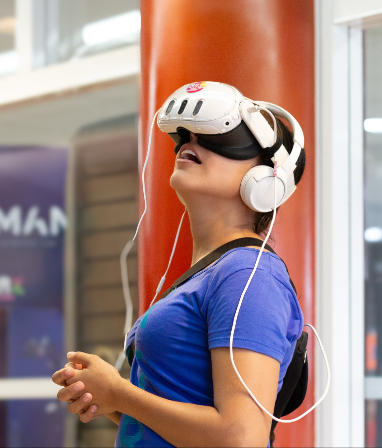 Human XR 768 x 900