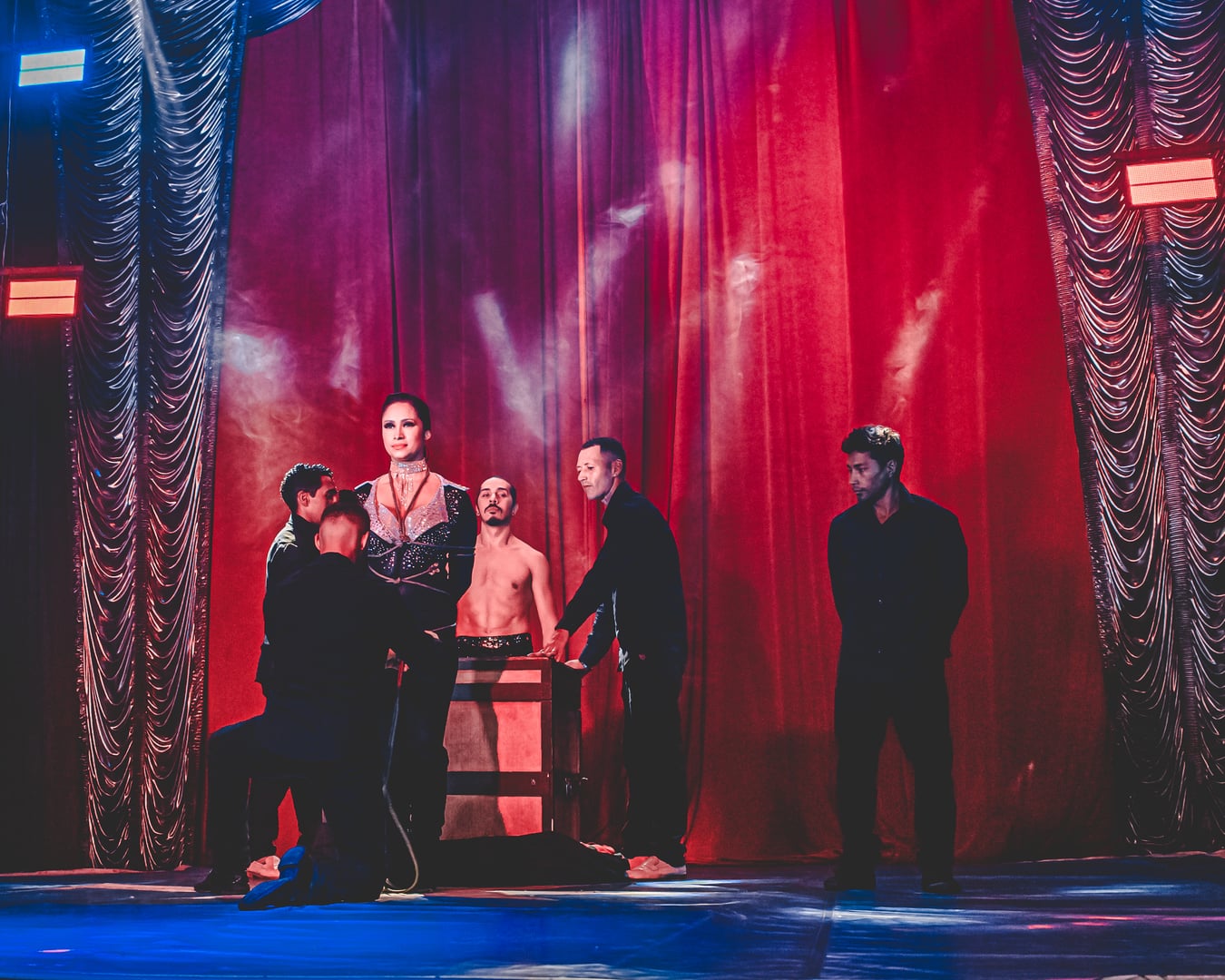 Circo Di Mônaco. A Mulher que Conjurava Sonhos: Um Show de Circo, Mágica e Encantamento. - Foto 1