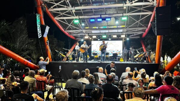 Amigos das 10 Cordas (2)