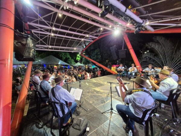 Amigos das 10 Cordas (5)