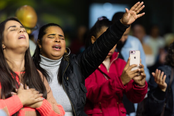 ADRIANO ESCANHUELAwww.escanhuela