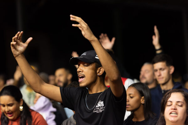 ADRIANO ESCANHUELAwww.escanhuela